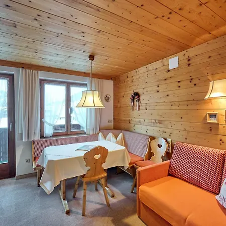 Ruefikopf Appartement Lech
